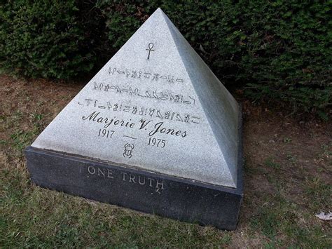 Pyramid Grave Marker Grave Marker Cemetery Headstones Cemeteries