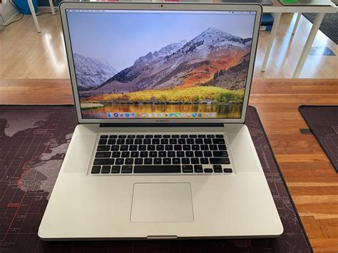 Apple Macbook Pro 17” I7 8gb128gb Ssd Nvidia Graphics High Sierra