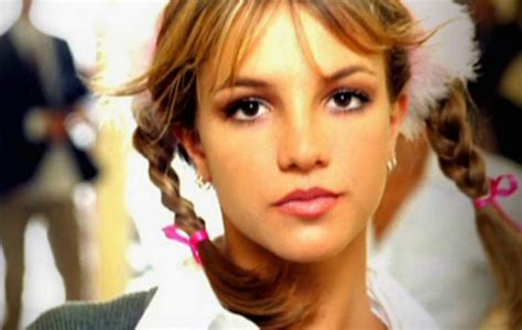 Baby One More Time Primeiro Single Da Britney Era Lançado Há 20 Anos