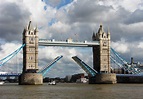 File:Tower Bridge,London Getting Opened 5.jpg - Wikimedia Commons