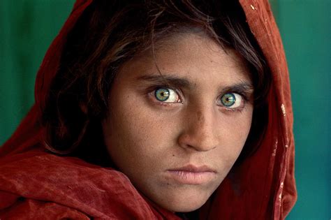 Who Is Afghan Girl Sharbat Gula Green Eyed National Geographic Cover