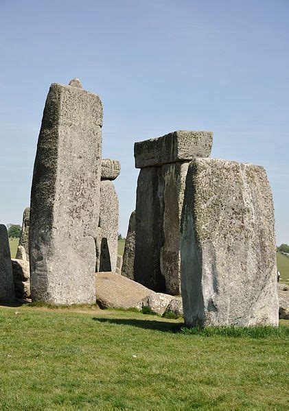 England is a country that is part of the united kingdom. Stonehenge, Inglaterra | Natural landmarks, Tourist ...