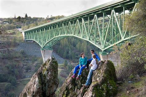 Woman Falls Off California’s Highest Bridge While Taking A Selfie Lifestyle News India Tv