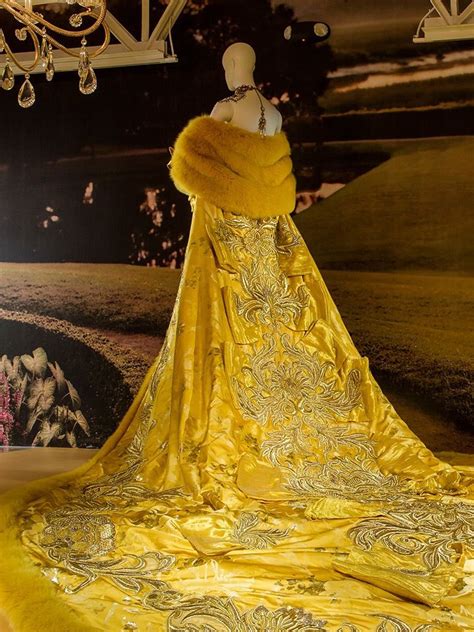 On Twitter Rihannas Guo Pei Dress That She Wore To The Met Gala