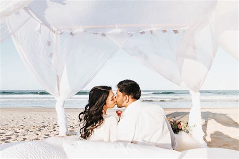 Noosa Picnic Marriage Proposals Sunshine Coast Photographer Rebecca Colefax Photography