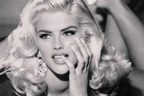 Heartbreaking Anna Nicole Smith Revelations From Netflix S Documentary You Don T Know Me