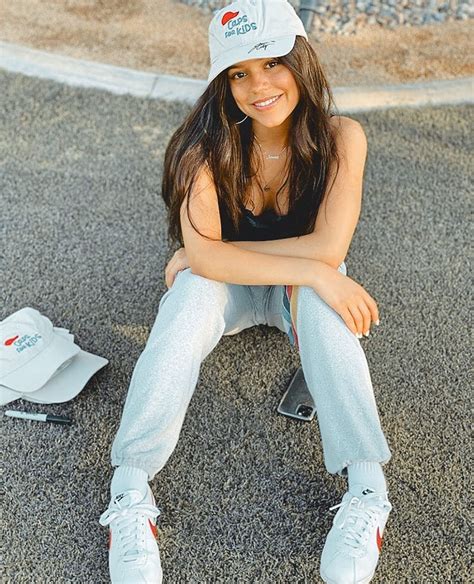 Jenna Ortega ヅ 〙s Instagram Profile Post “🥺 ️” Jenna Ortega Disney Actresses Fashion