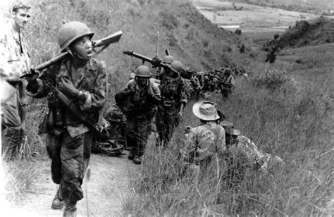 Indochina War 1952 French Paratroopers Move Through A Moun Flickr