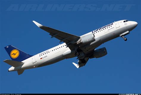 Airbus A320 214 Lufthansa Aviation Photo 2487995