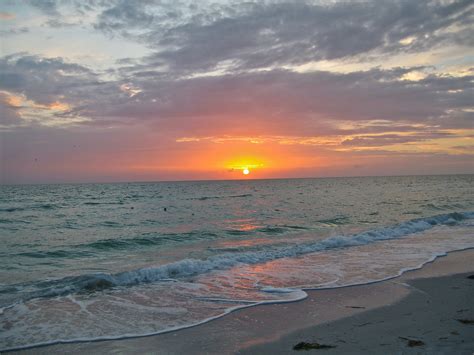 Makes You Want To Be Here St Pete Beach Sunset Awesome Colors
