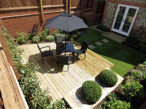 Within the city boarders, the easiest way to dive into such rest is to have an own house with a garden and flowerbeds. Linden Show Home Garden Horndean - Millstone Landscapes ...