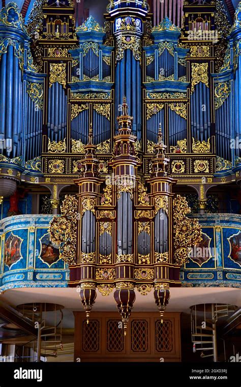 Cathedral Pipe Organ Dome Pipe Organ One Of The Largest In The World