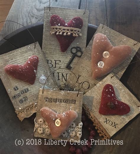 Primitive Valentine Hearts Ornies Pattern Etsy Creazioni Con Cuore