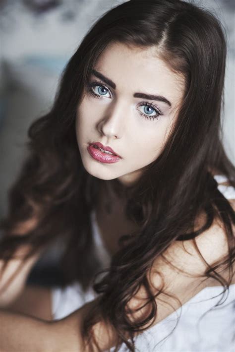By Jovana Rikalo On Px Beautiful Eyes Brunette Beauty Beauty Girl