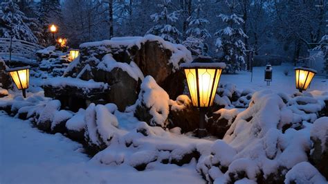 Lamps In The Snowy Park Wallpaper Nature Wallpapers 35996