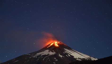 Overnight buses from santiago leave daily. Chile's Villarrica volcano erupts, causing thousands to flee - Vox