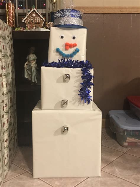Snowman T Wrapping For Christmas Snowman Ts Christmas