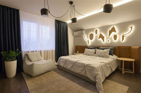 A5 b5 g#5 c#5 b5 there's a lot of talk about you. Bedroom Design Ideas - 8 Ways To Decorate The Wall Above ...