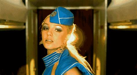This Flight Attendant Recreated Toxic By Britney Spears It S Epic