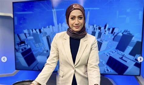 Cantik And Manis Berhijab Penampilan Terbaru Pembaca Berita Tv3 Ezreena Amir Hamzah Dipuji