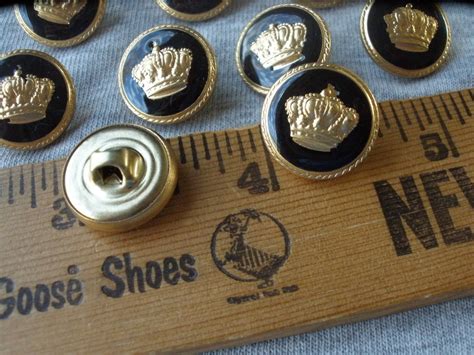 Gold Crown Shank Buttons 12 Size 24l 58 15mm Hollow Etsy Gold