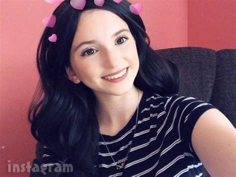 When you receive your wig and take it from the box, shake it. UNEXPECTED Why is McKayla wearing a wig at the Tell All?