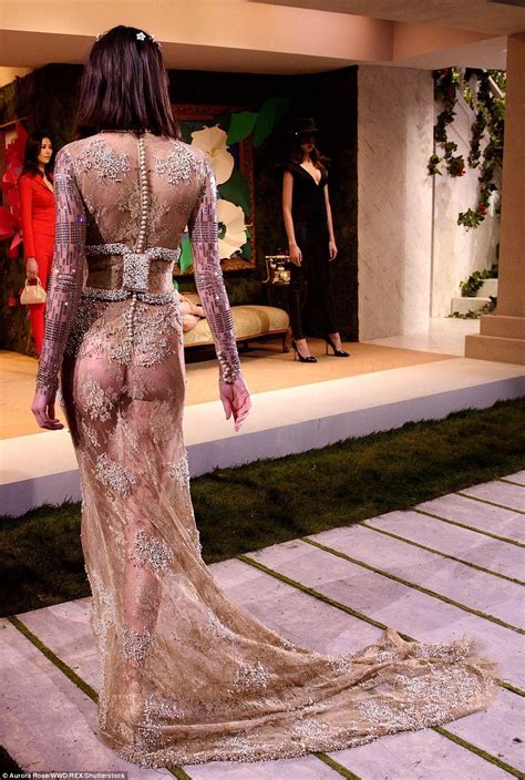 Kendall Jenner Bares Pert Derriere In See Through Gown On Catwalk