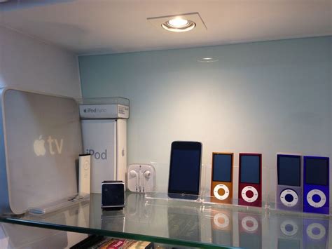 Ipod And Apple Tv Display Corner Tv Display Apple Home Apple Tv