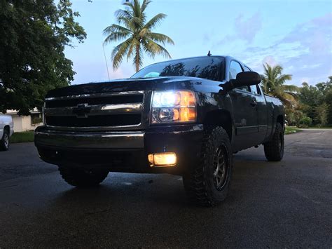 Chevrolet Silverado 1500 Custom Wheels 18x90 Et 0 Tire Size 27570