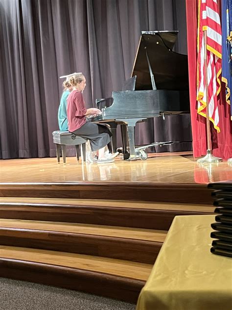 2023 Graduation Gallery – Susquehanna Valley Homeschool Diploma Program