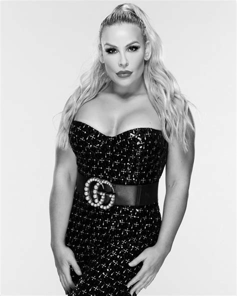 Wwe Stunner Natalya Neidhart Puts On A Very Busty Display In A Dazzling