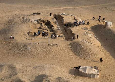 pedeorelha fotos complejo de tumbas de 4 400 años en egipto