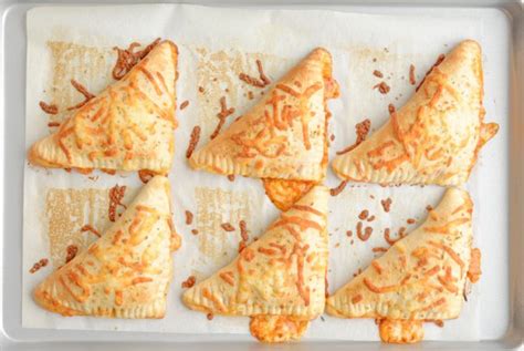 easy cheesy homemade pizza pockets one little project