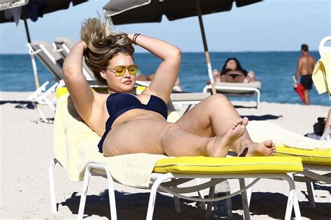 Iskra Lawrence Sexy 63 Photos Video Thefappening