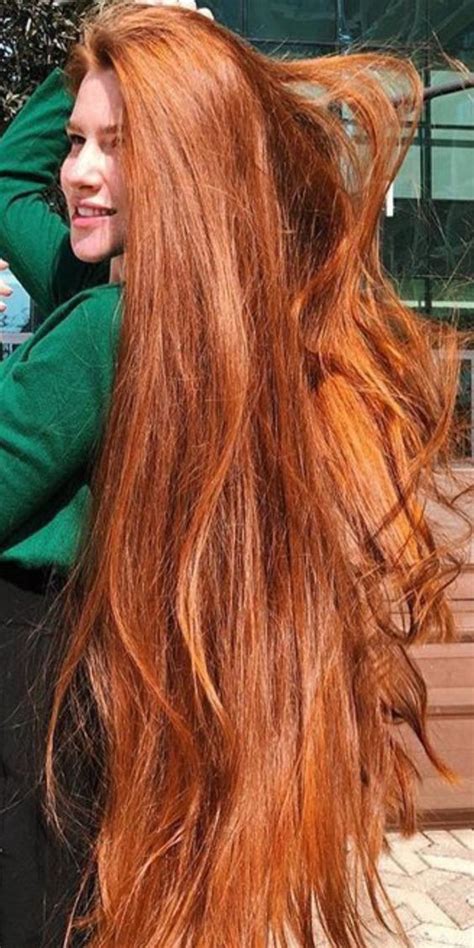 Cheveux roux foncé : la couleur de cheveux It de la saison ...