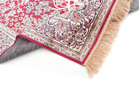 Carpets are decorative objects that are placed on the floor and cover a substantial portion of the floor on which they are placed. Teppich 140 x 200 cm (wilton) - Gemma (rot)