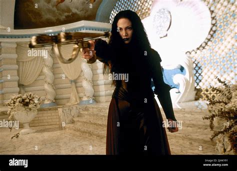 Jennifer Lopez The Cell 2000 Stock Photo Alamy