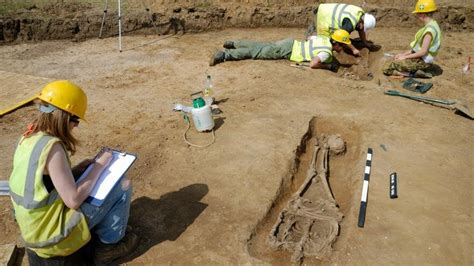 Archaeologists Uncover Decapitated Bodies From Roman Britain The New York Times
