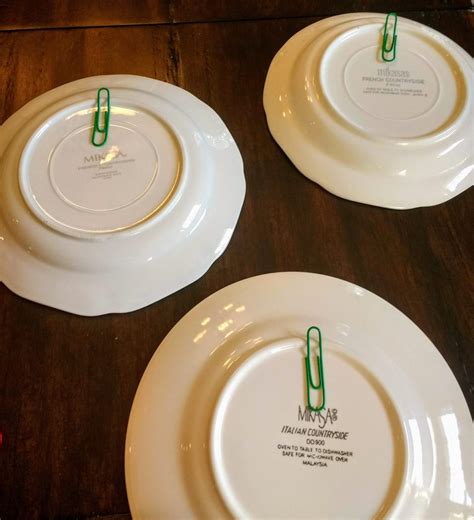 How To Hang Plates On The Wall Free And Easy Diy Farmhouse Decor Hack