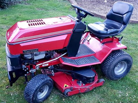 Westwood T Ride On Mower Includes Grass Collector Boxes In