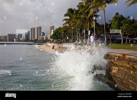 Waikiki Beach Hawaii Hi Res Stock Photography And Images Alamy