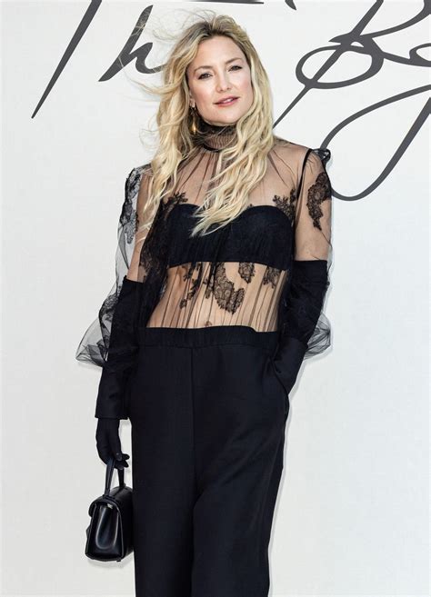 Kate Hudson Flaunts Abs In Sheer Lace Blouse With Fianc Danny Fujikawa At Valentino Haute