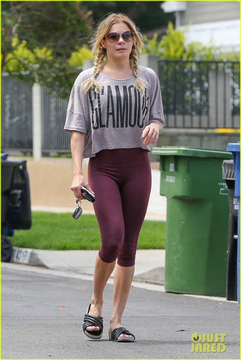 Leann Rimes Overcomes Needle Shots At 2 Hour Dentist Appointment Photo