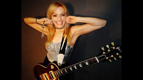 Best Female Guitarists In The World The Amazing And Beautiful Emily