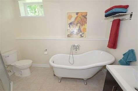 11 Amazing Before And After Bathroom Remodels Simple Bathroom Remodel