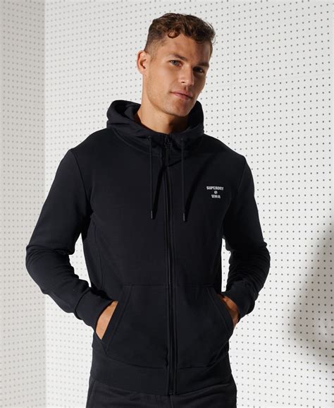 Featuring breathable and technical bonded jersey, the hoodie has two front pockets with super dry sport printed zippers, a front zip. Superdry Training Sportkapuzenjacke - Herren Hoodies