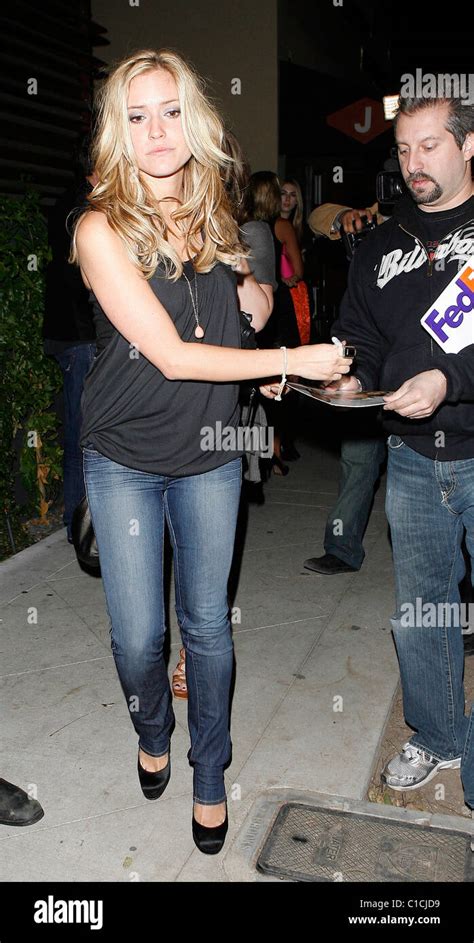 Kristin Cavallari Doesnt Look Very Happy As She Signs Autographs For