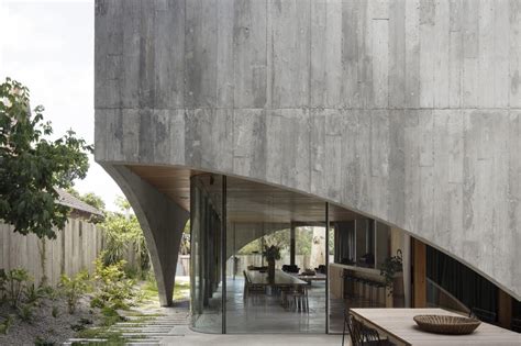 Minimalist Small Concrete House Design