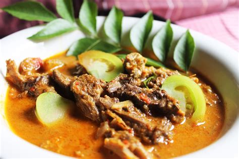 Aceh menawarkan ragam wisata kuliner dengan berbagai menu masakan khas aceh ini menawarkan sensasi rasa asam dan pedas yang begitu menggoda. Makanan Sehat Dari Buah Buahan: RESEP GULAI KAMBING KHAS INDONESIA