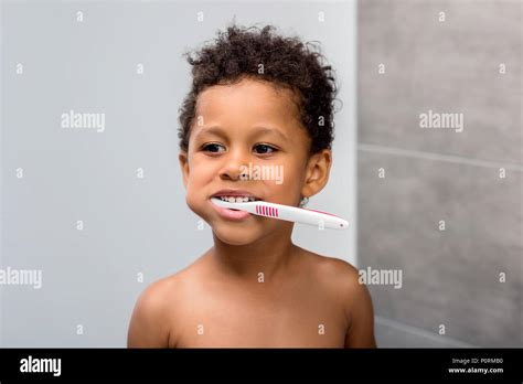 American Boy Brushing Hi Res Stock Photography And Images Alamy